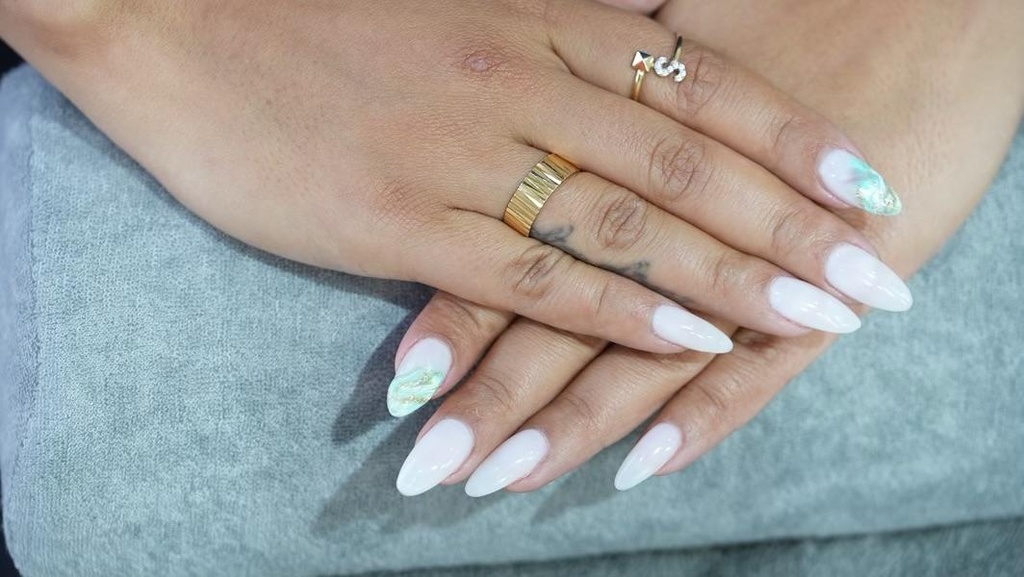 Single color Gelish 
